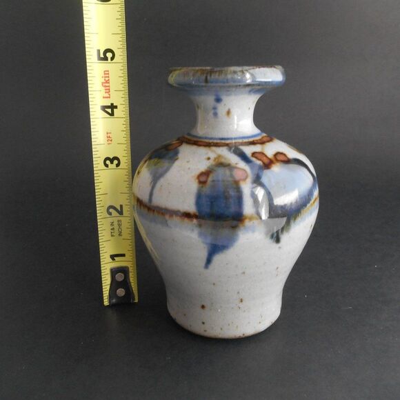 Handcrafted Bud Vase Studio Art Stoneware Pottery Signed “SHP”, 5" - Picture 7 of 9